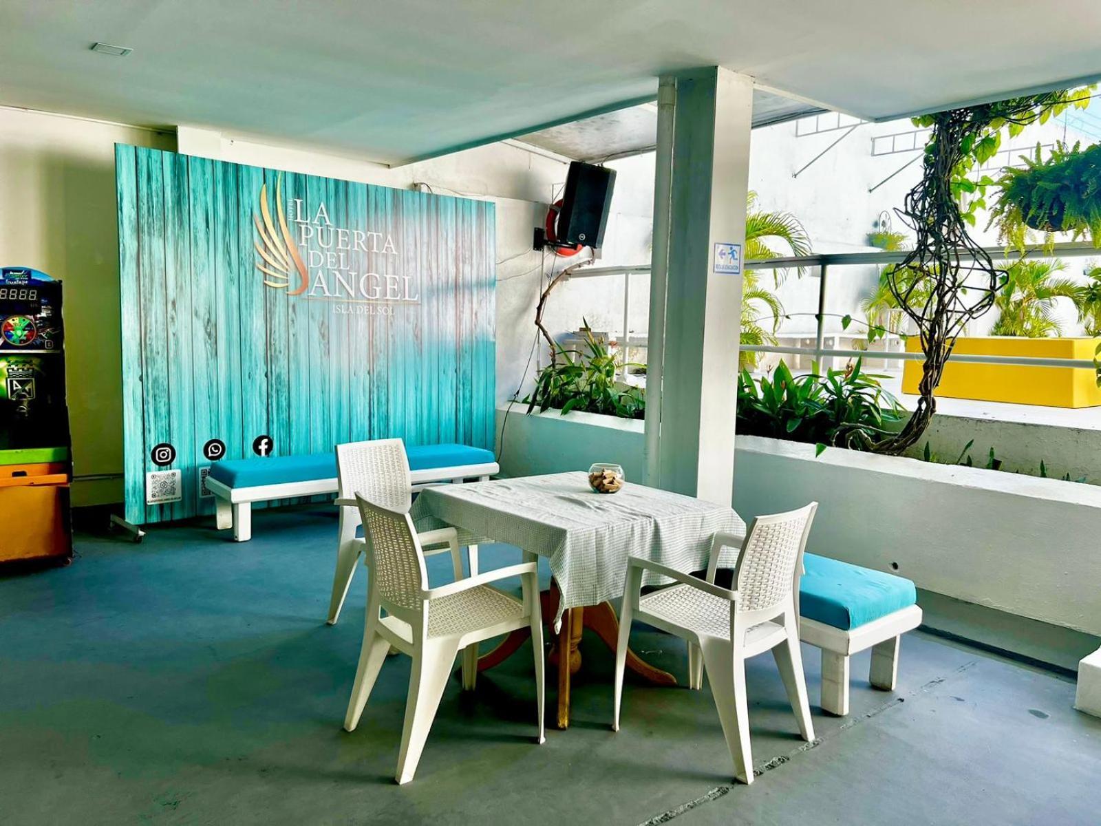 La Puerta Del Angel Isla Hotel Girardot Exterior photo